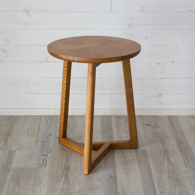 脚が個性的なデザイン