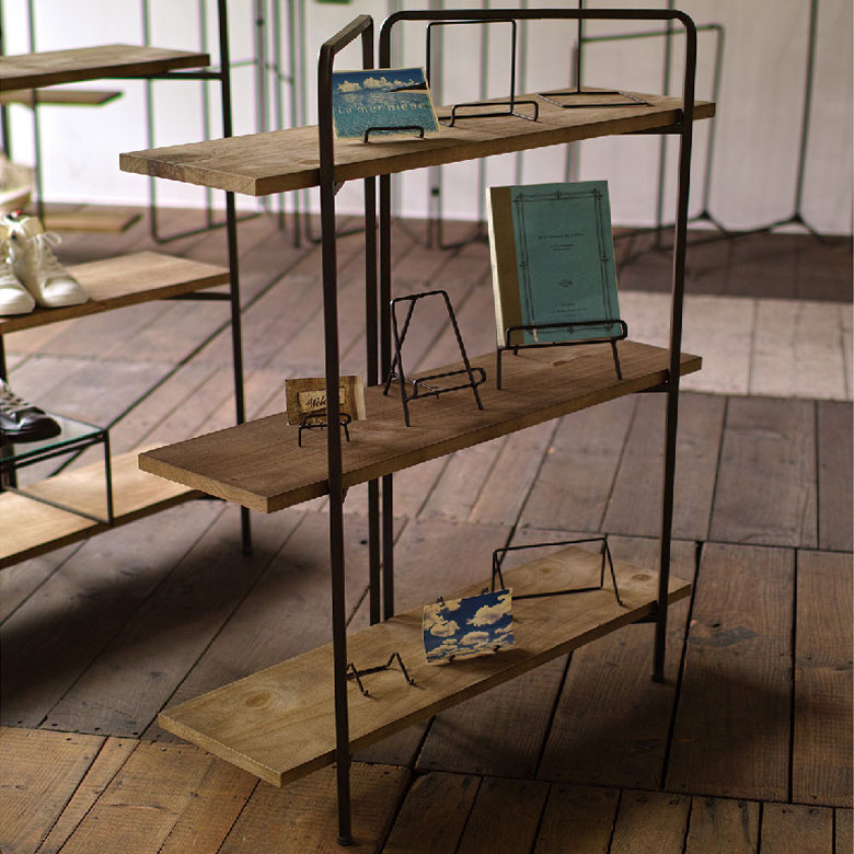 お気に入りの本などのディスプレイスペースとしても