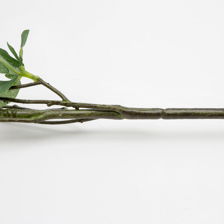 枝も忠実に再現