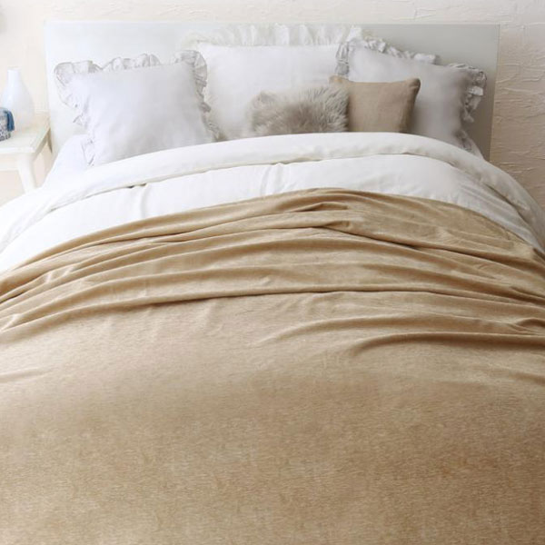 掛け方で印象がグッと変わるマルチカバー