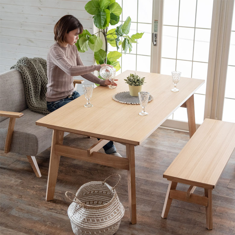 コーディネート画像（人物入り）