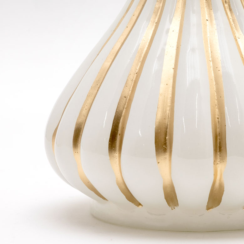 ゴールドのペイントがおしゃれ