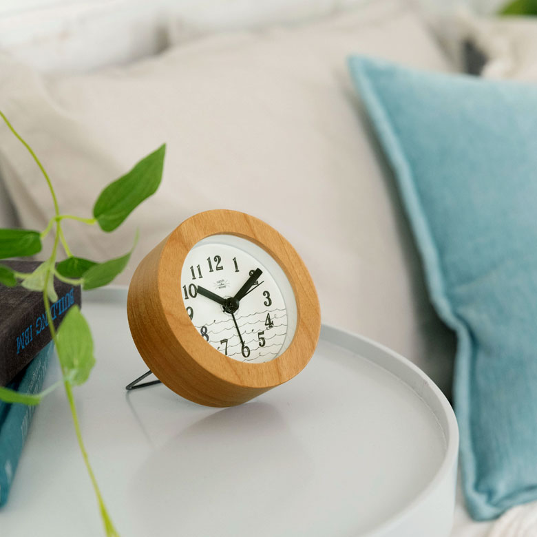 ウッドフレーム×マリンテイストコンパクト置時計