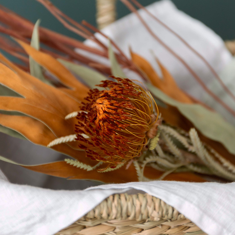 ブラウン：シナモン