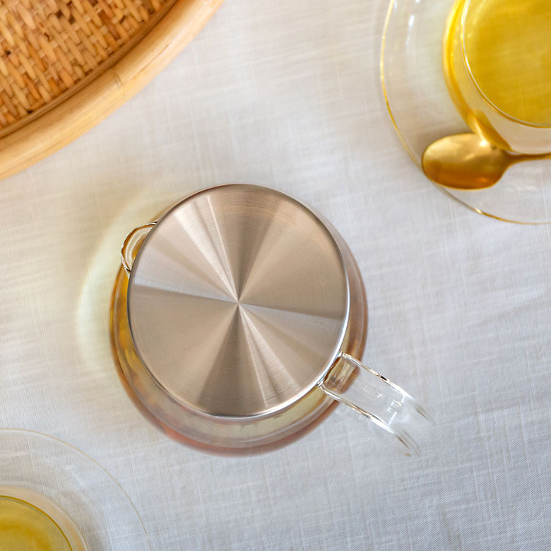 蓋とストレーナーが一体化　ワンタッチティーポット 460ml