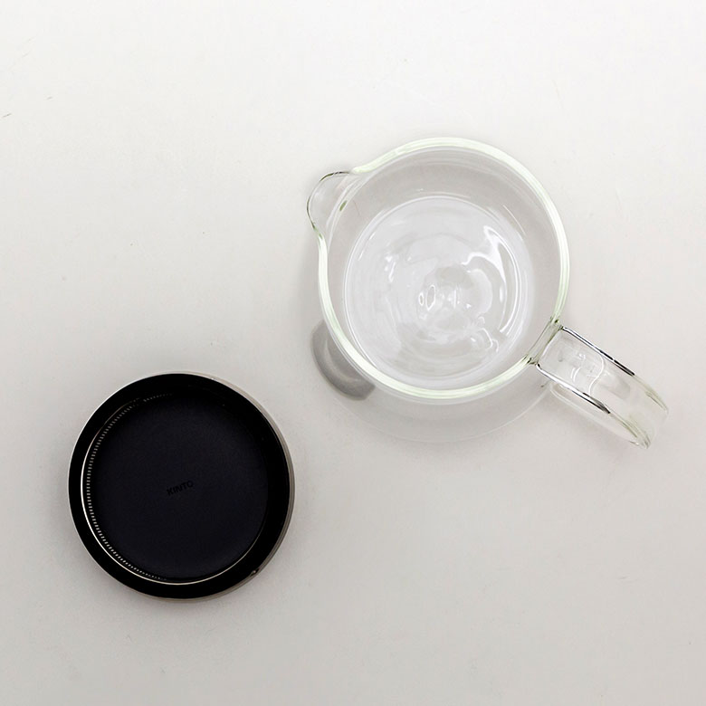 蓋とストレーナーが一体化　ワンタッチティーポット 460ml