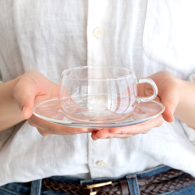 ガラスのティーカップ＆ソーサーセット
