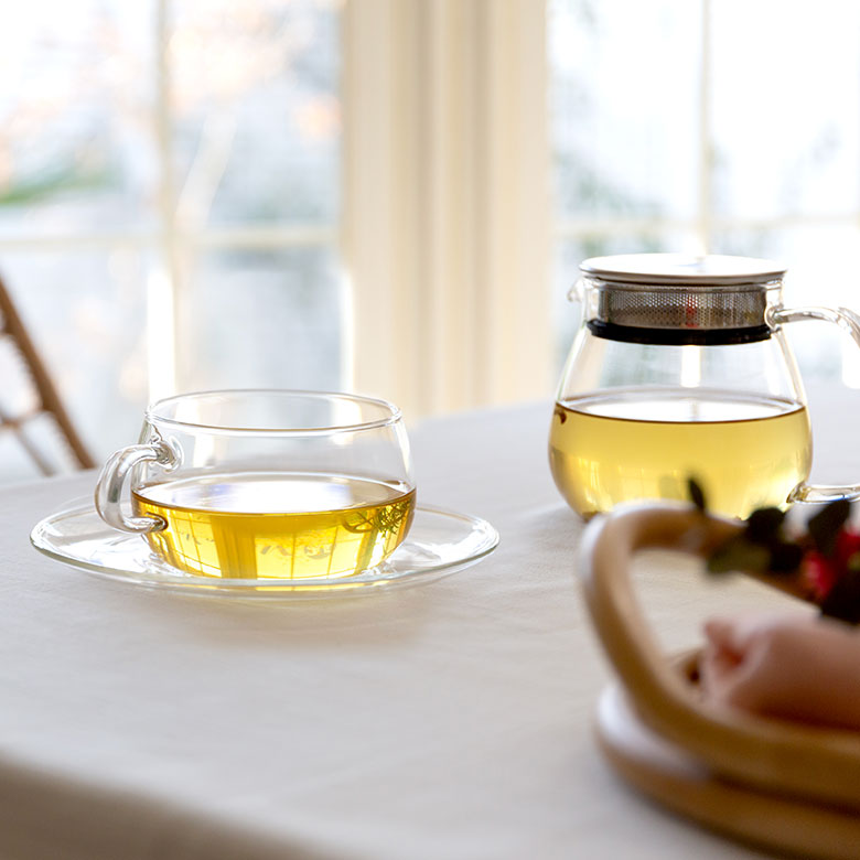 ガラスのティーカップ＆ソーサーセット