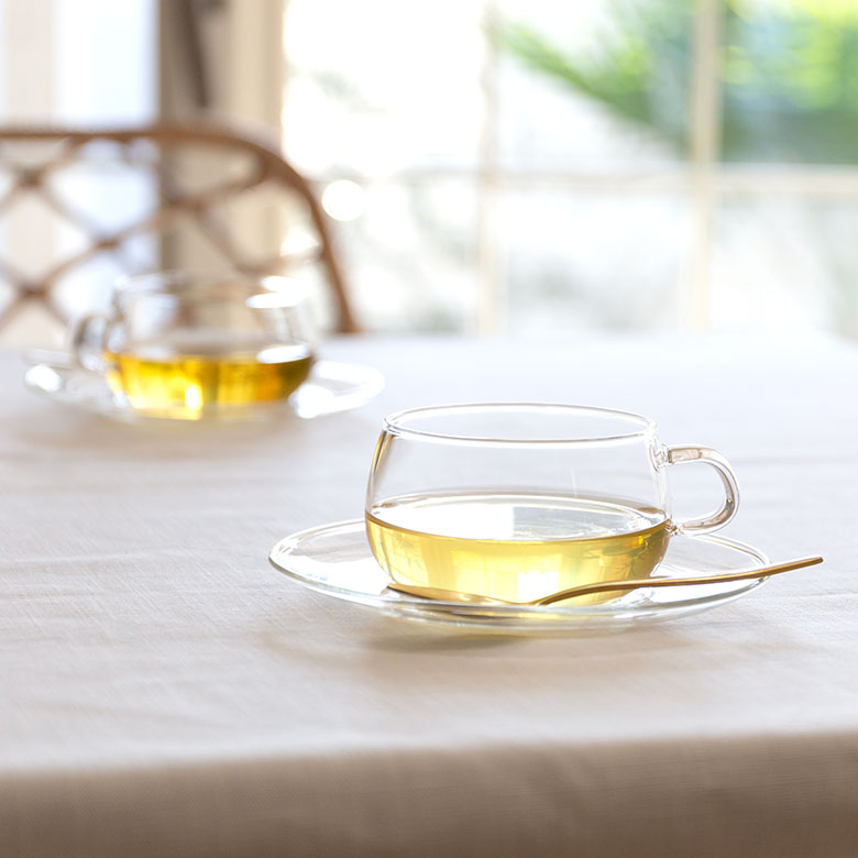 ガラスのティーカップ＆ソーサーセット
