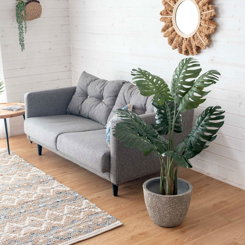 お手入れいらずで、南国リゾート感を楽しむフェイクグリーン モンステラ