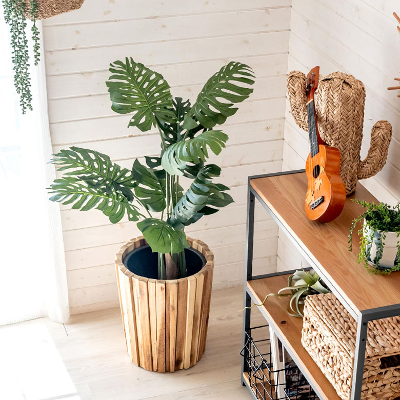 お手入れいらずで、南国リゾート感を楽しむフェイクグリーン モンステラ