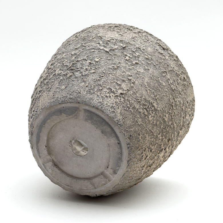 自然な風合いで主役を引き立てる。プランター Sサイズ