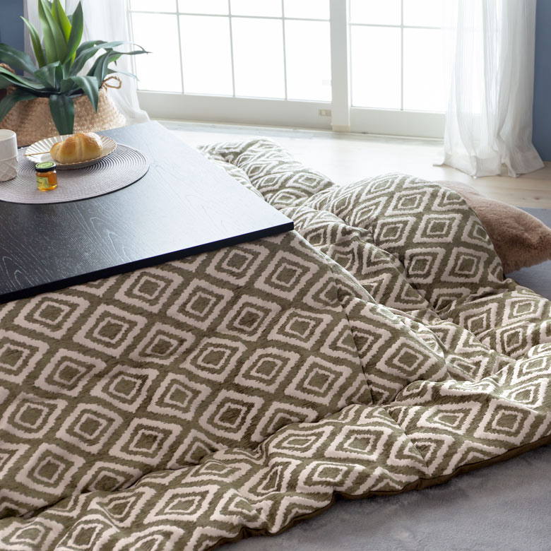 冬のお部屋の主役にもなるこたつ布団