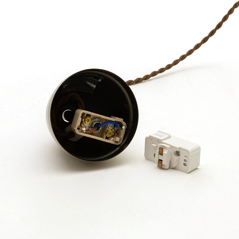 インテリアに彩りを添える フロストガラスのペンダントライト