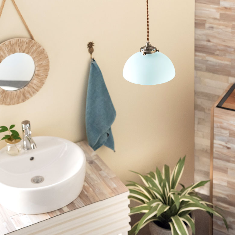 インテリアに彩りを添える フロストガラスのペンダントライト