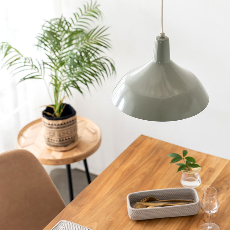 ダイニングテーブル上の照明にもおすすめです