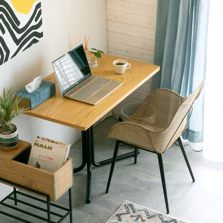 リビングやダイニングテーブルとしてはもちろん、ワークデスクにもおすすめ