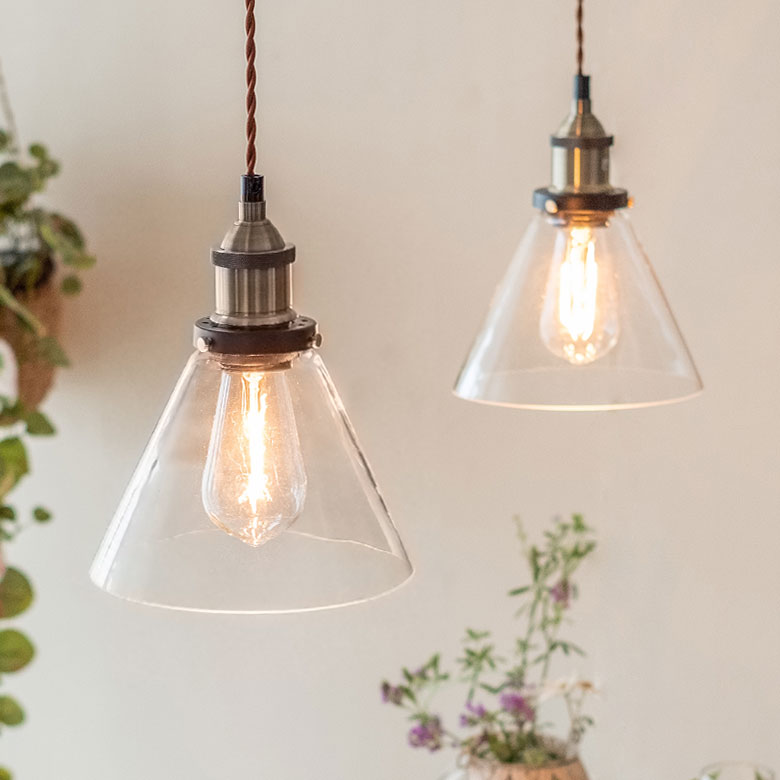 エジソン電球付きランプシェード