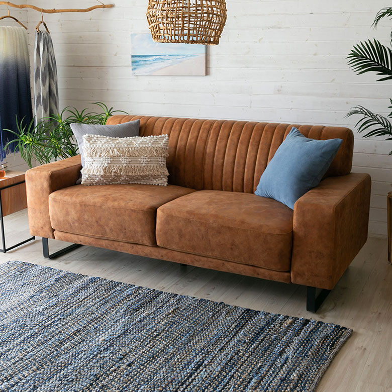 ソフトレザーのソファ