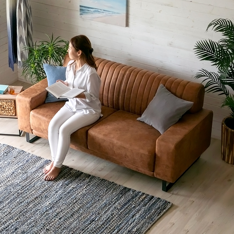 様々な姿勢でゆったりとくつろげます