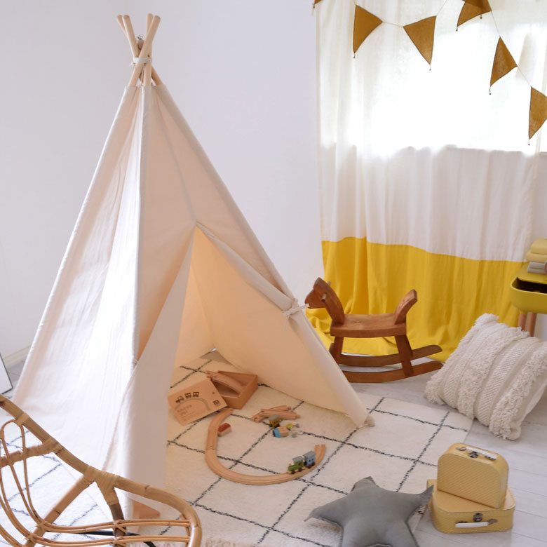 そのままでも、アレンジして飾ってみても素敵