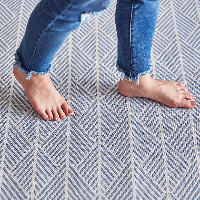 素足にも心地いい肌触り。