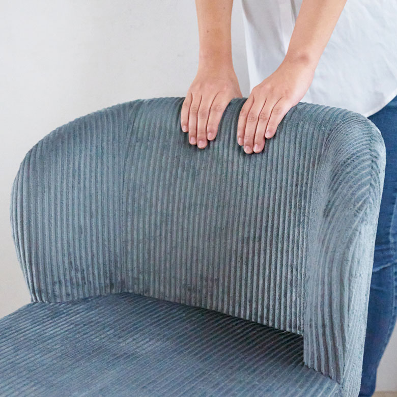 手に持った様子