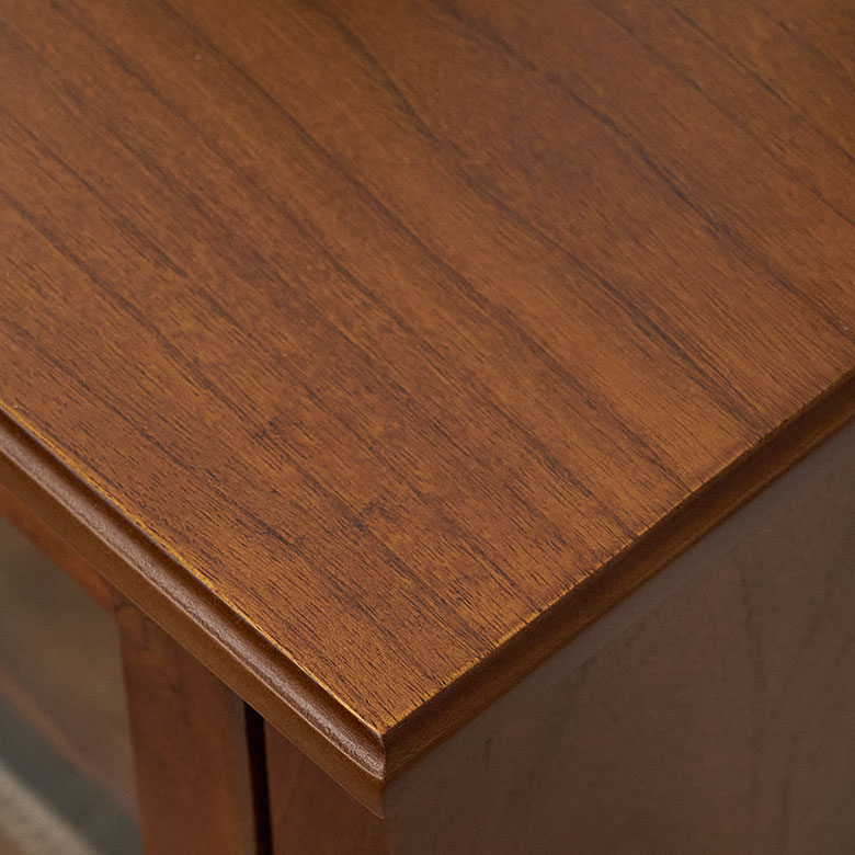 ミンディの天然木を使用した美しい木肌