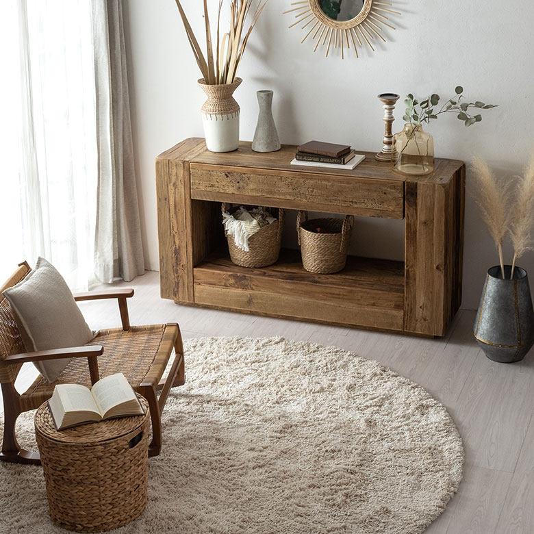 豊かな木の素材感を味わう古材の寄木コンソール