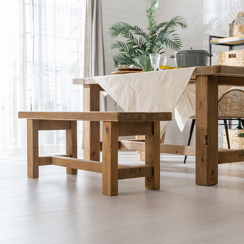 幅広いインテリアに馴染む、ナチュラルな風合い