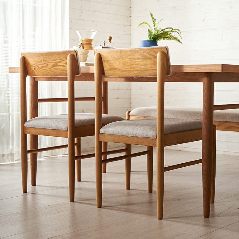 後ろ姿もすっきりとして美しい