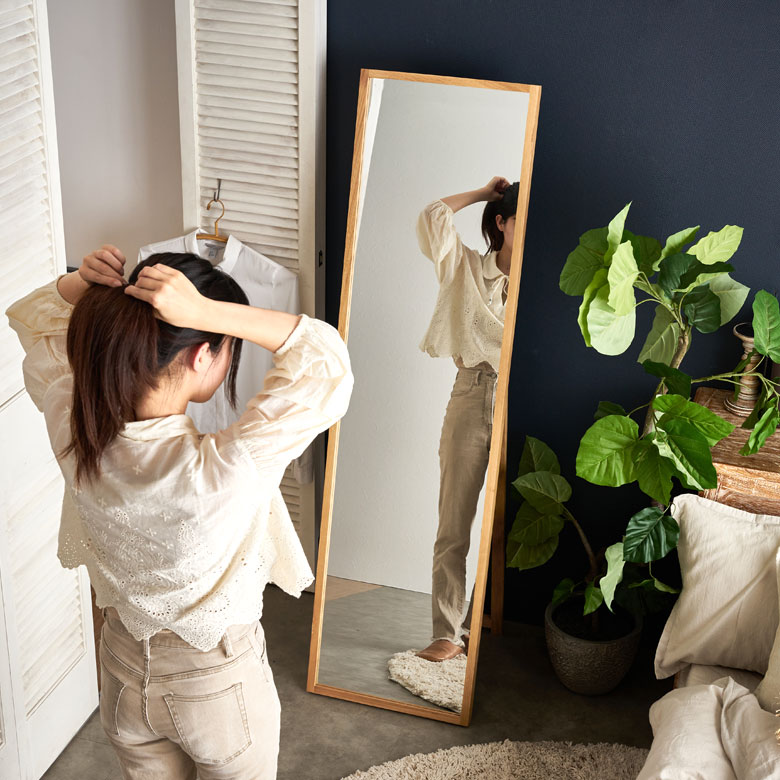 コーディネートのチェックには欠かせない姿見