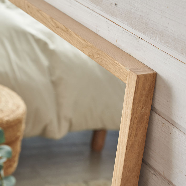 木目の美しいオーク材