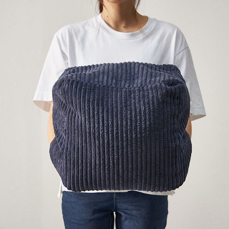 持つとこのくらいの大きさ