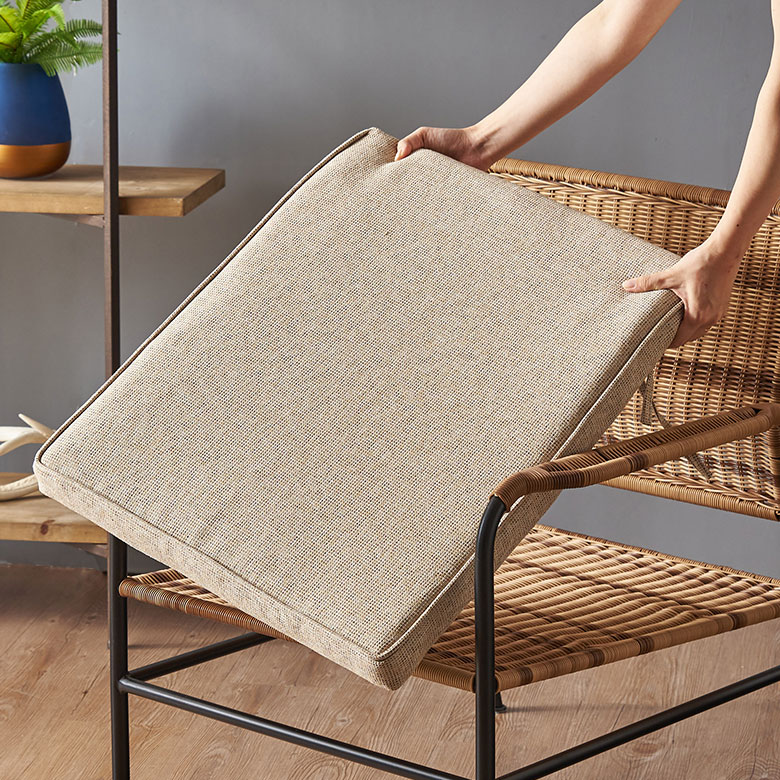 クッションは取り外し可能