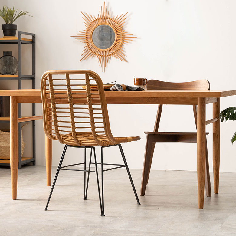 ラタンのダイニングチェア