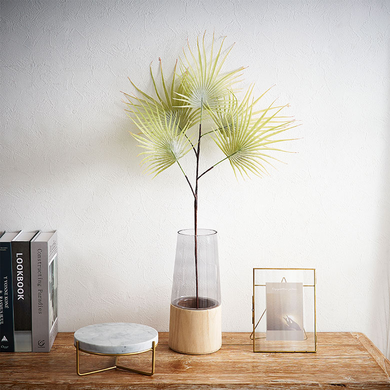 スパイダーファンパーム、お手入れいらずの気軽なフェイクグリーン