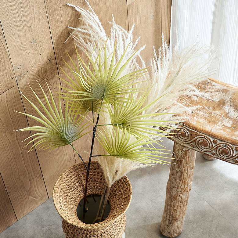 リアルな人工の観葉植物