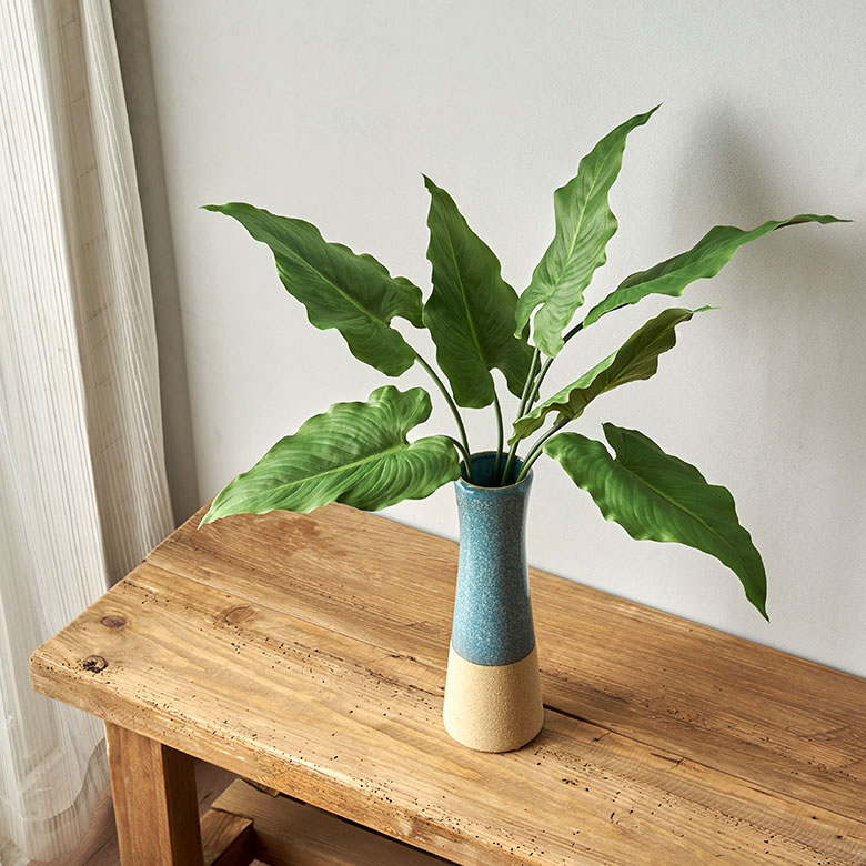 カラーリーフ、お手入れいらずの気軽なフェイクグリーン