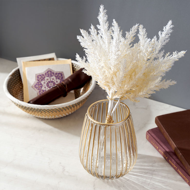 パンパスグラス、お手入れいらずの気軽なフェイクグリーン