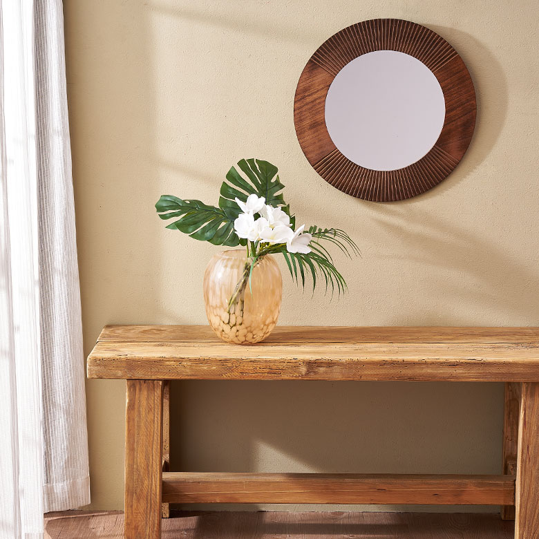 リゾートインテリアに欠かせないトロピカルフラワー