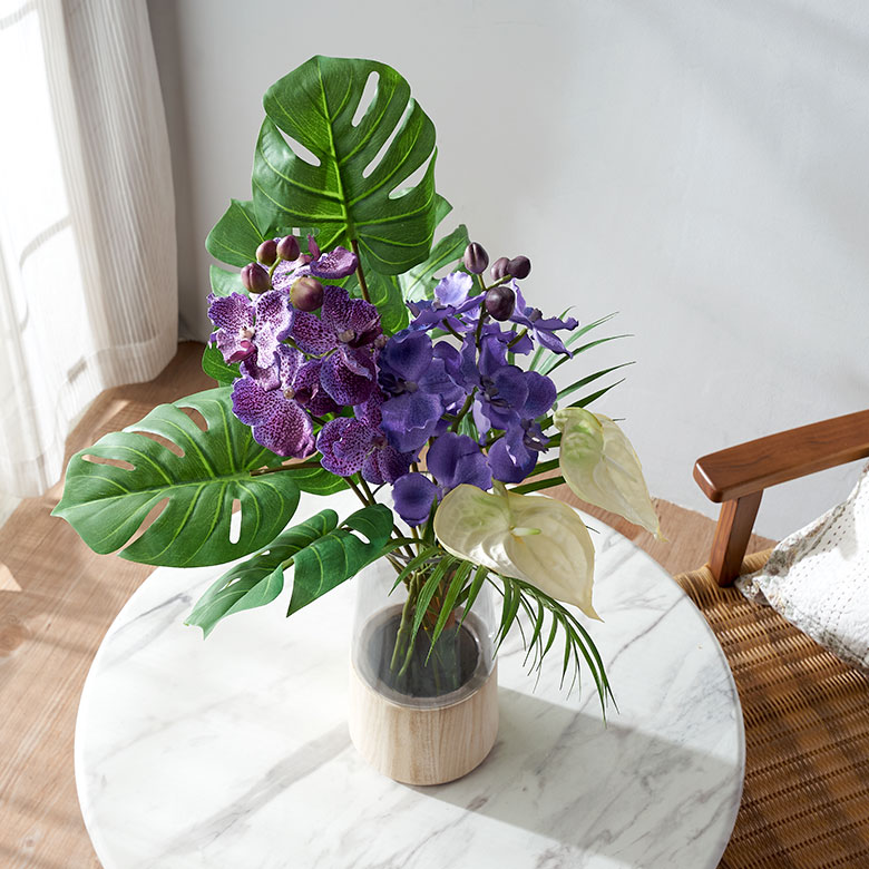 オーキッド、お手入れいらずの気軽なフェイクグリーン