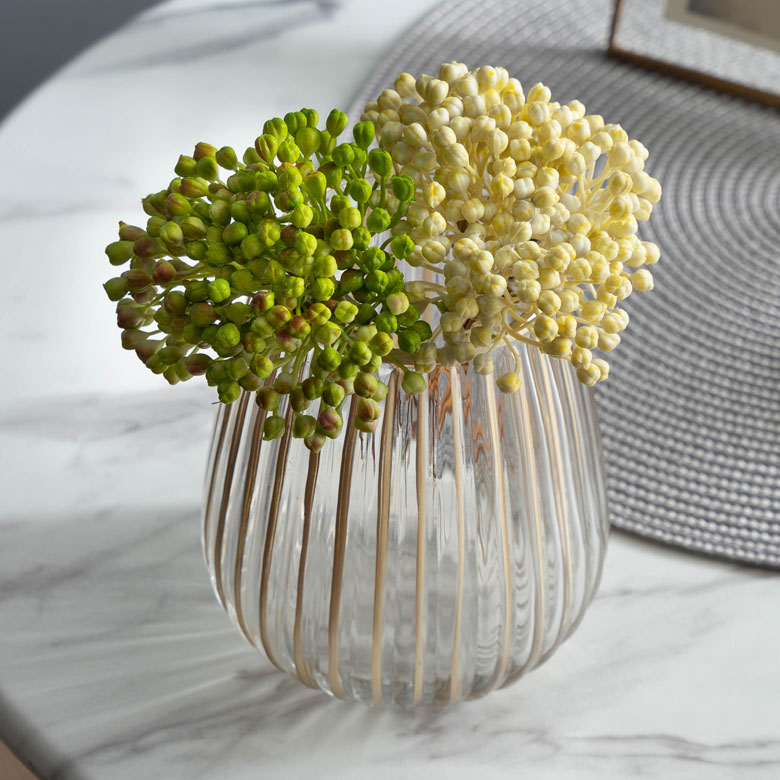 リゾートインテリアに欠かせないトロピカルグリーン