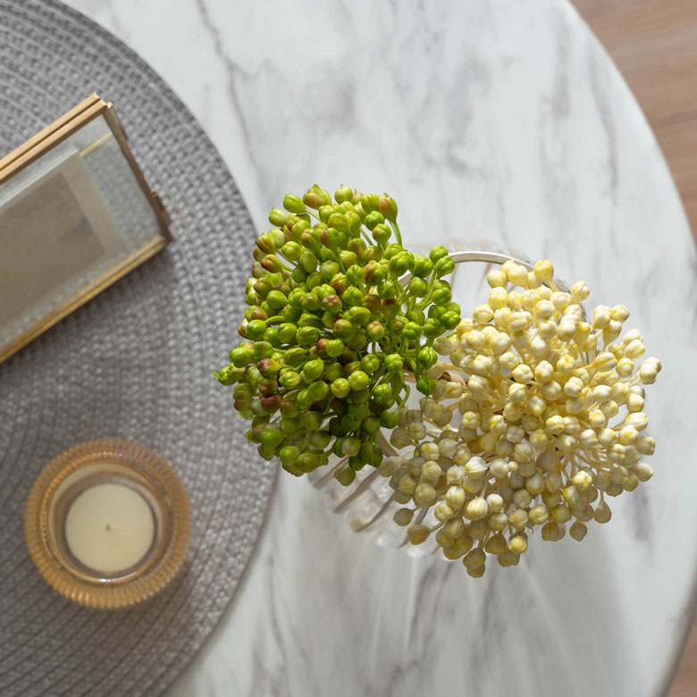 葉の広がりが自然で立体感があり、存在感抜群