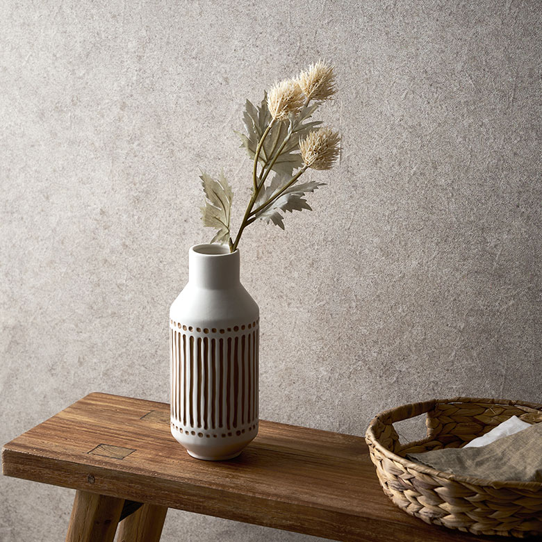 フラワーベースに挿して置くだけで、存在感のあるアートプランツ