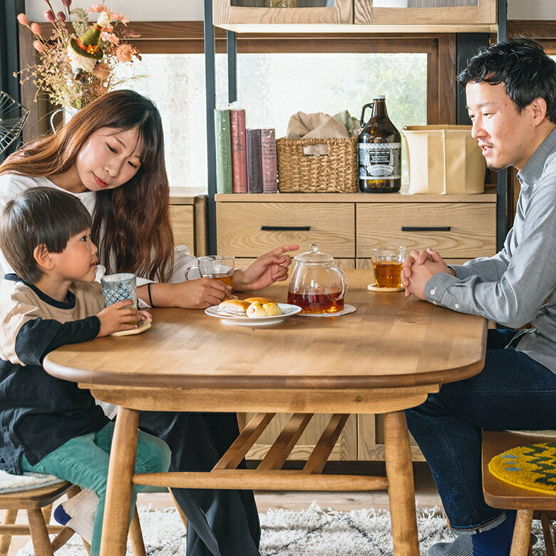 140cm×80cmで、家族にちょうどよい大きさ