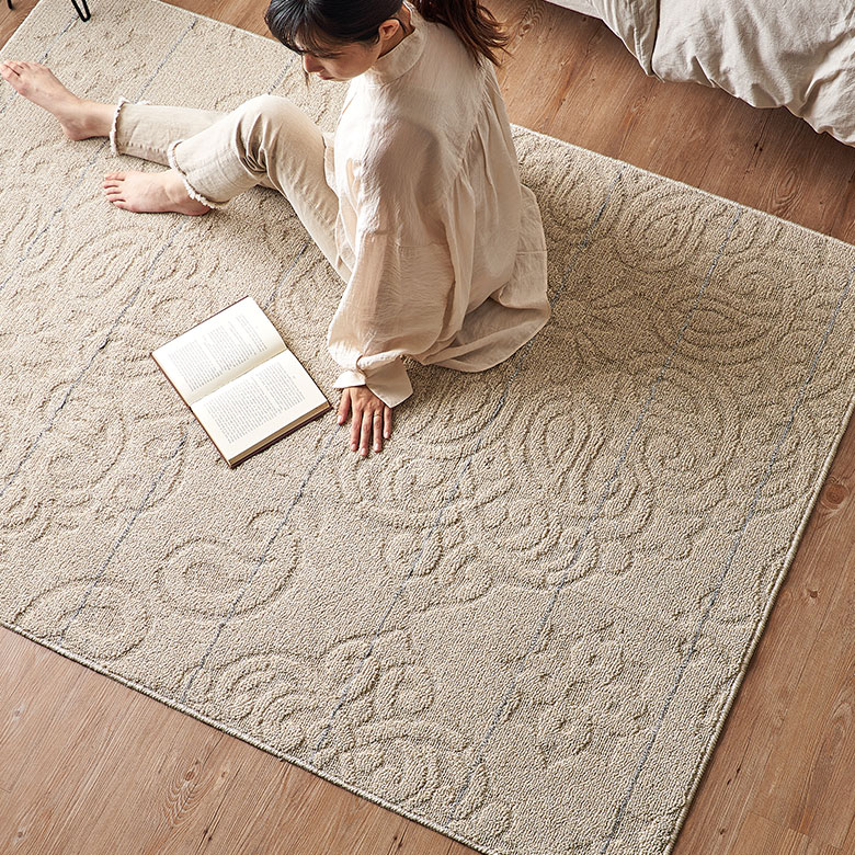 アラベスク調デザインラグ