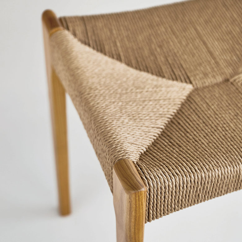 ナチュラルカラーのフレーム