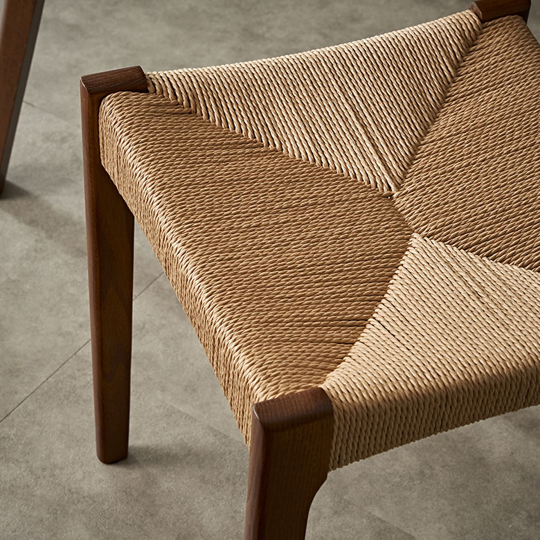 ナチュラルで上品な素材感のペーパーコード