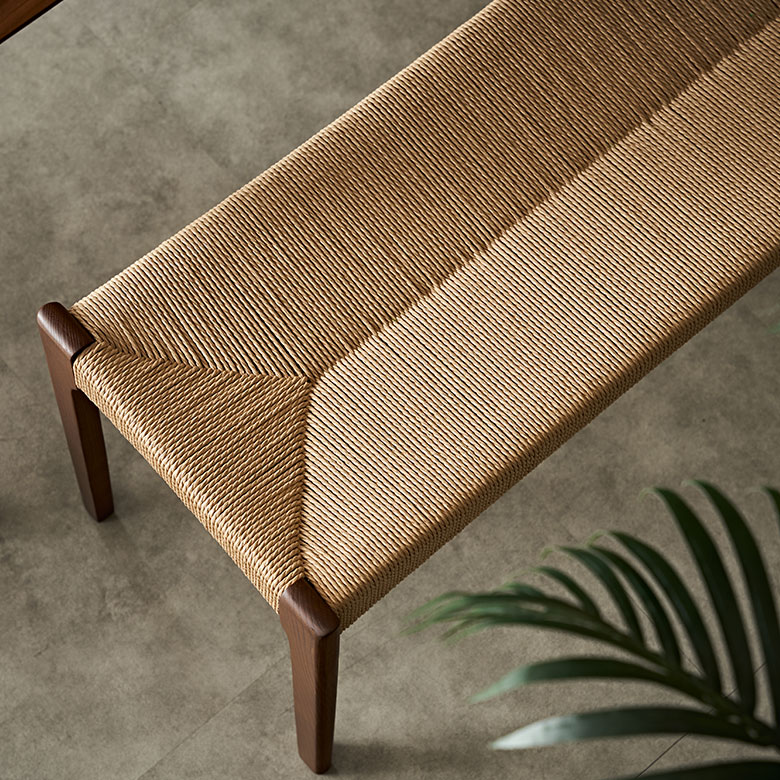 シンプルなフォルムでどんなテイストのインテリアにもマッチ